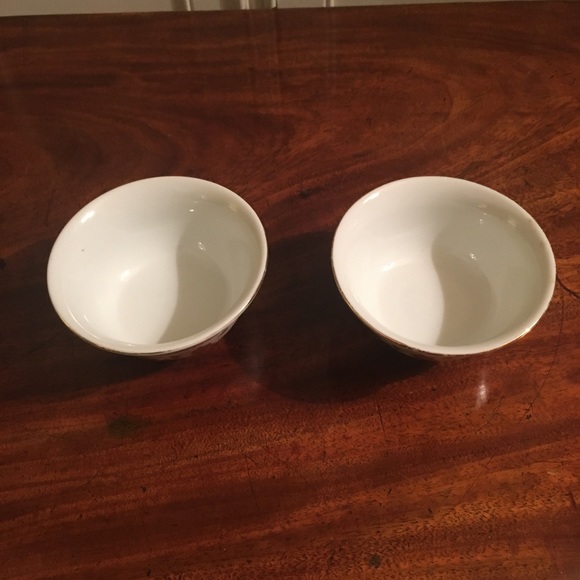 Pair of Tatung individual rice bowls in rust and white Asian design - Picture 2 of 4